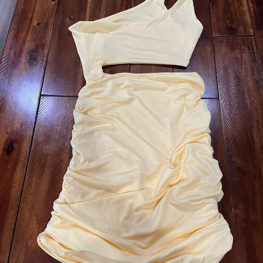 SHEIN Ruffled One Shoulder Cocktail Dress